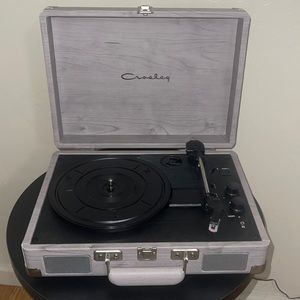 Washed wood cruiser Bluetooth record player